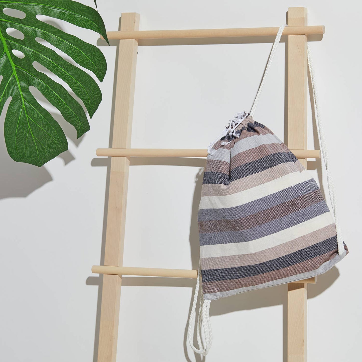 2in1 Convertible Beach Bag turn into Beach Towel