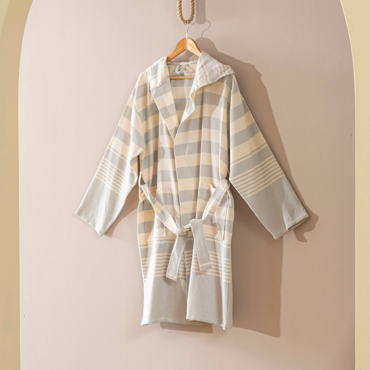 Rumi wide stripe Turkish bathrobe – hooded | Kikoya