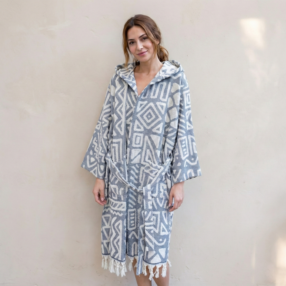 MixGeo raised terry Turkish bathrobe, hooded with a geometric jacquard | Kikoya