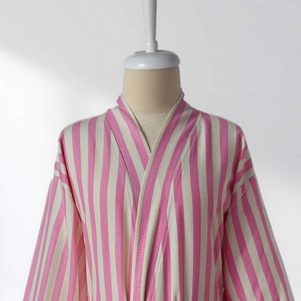 Kimono collar detail of the pink and cream zebra stripe bathrobe | Kikoya