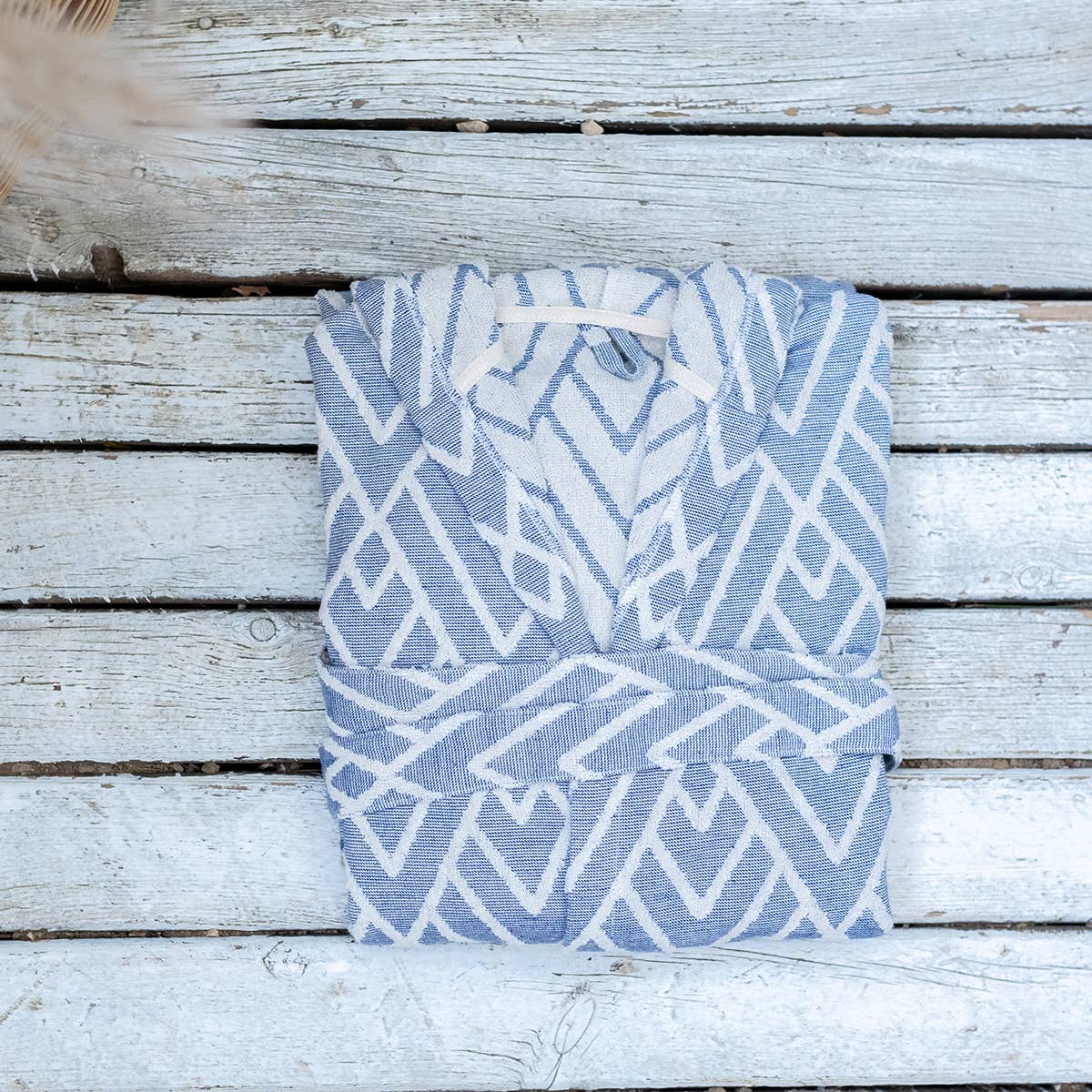 Cordoba raised terry Turkish bathrobe with a geometric jacquard, hooded | Kikoya
