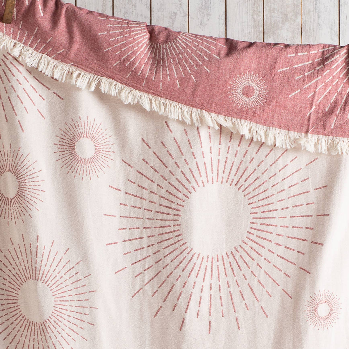 Sunburst print Turkish beach towel on natural cotton, 35x70 in, flat weave | Kikoya