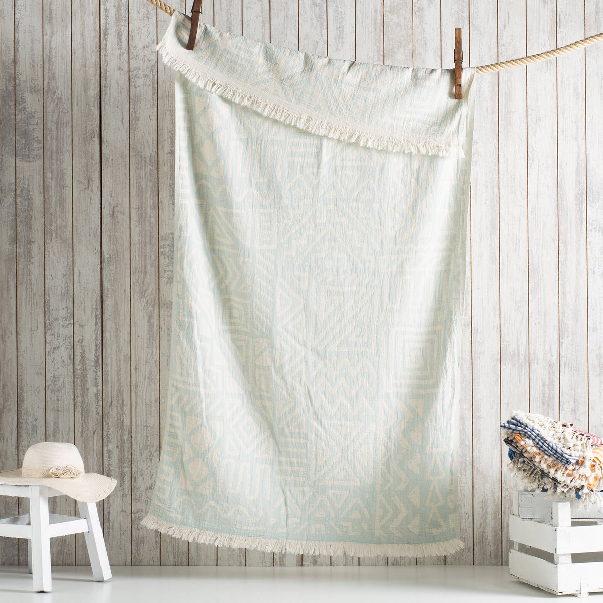 MixGeo Turkish beach towel with mixed geometric jacquard, 35x70 in, flat-woven | Kikoya