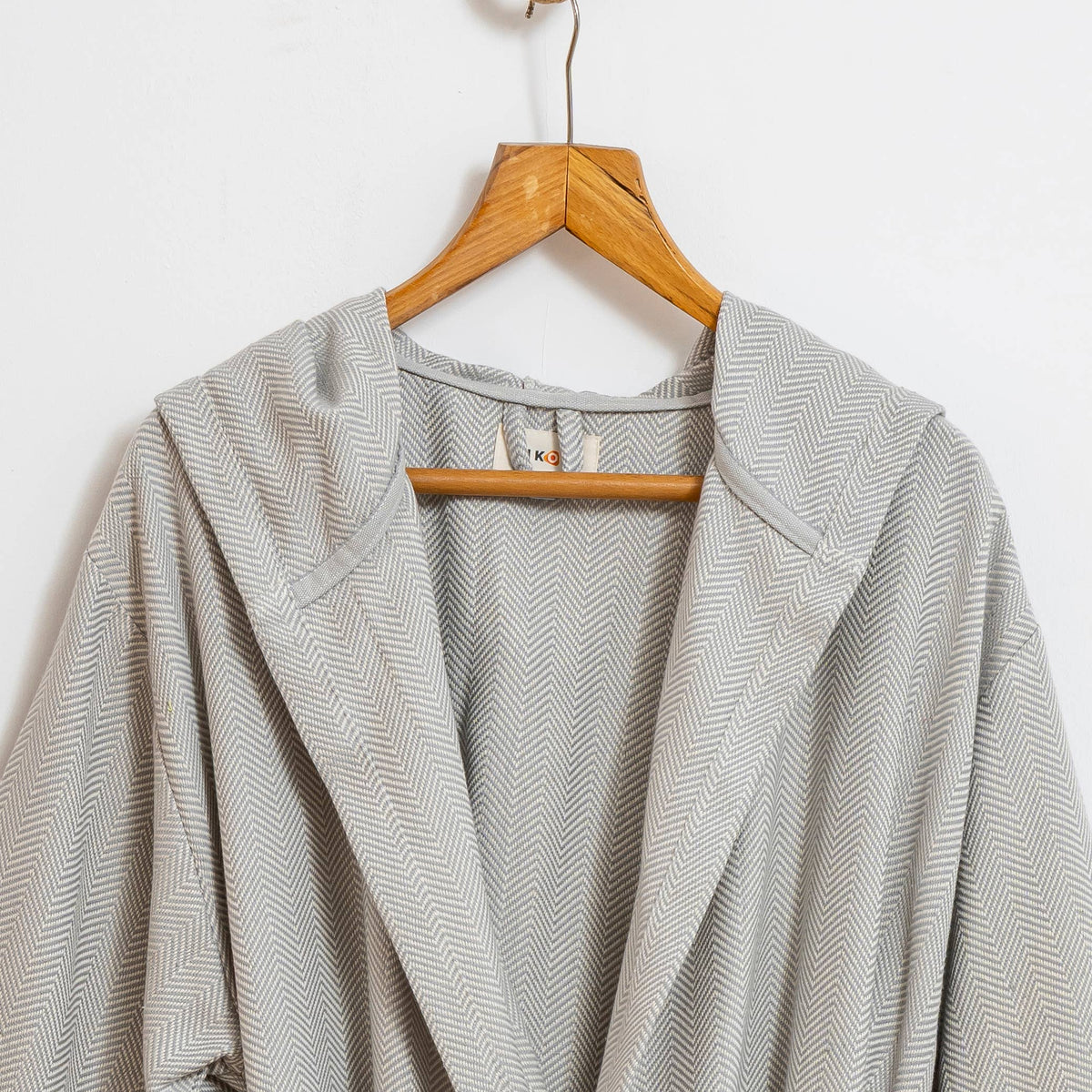 Herringbone Turkish cotton bathrobe – color-block hooded robe | Kikoya