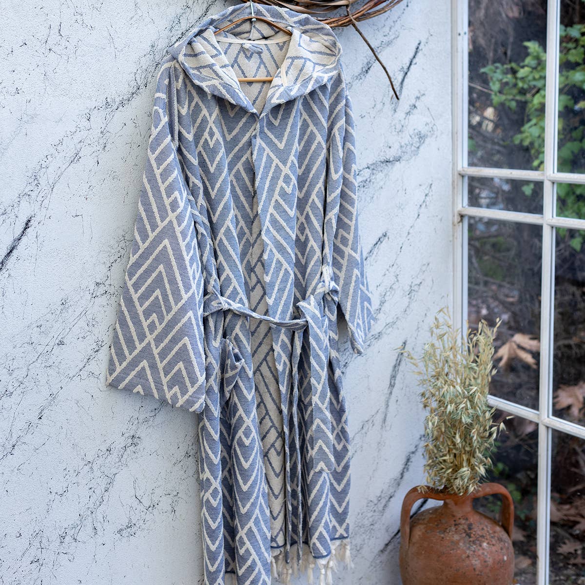 Cordoba raised terry Turkish bathrobe with a geometric jacquard, hooded | Kikoya