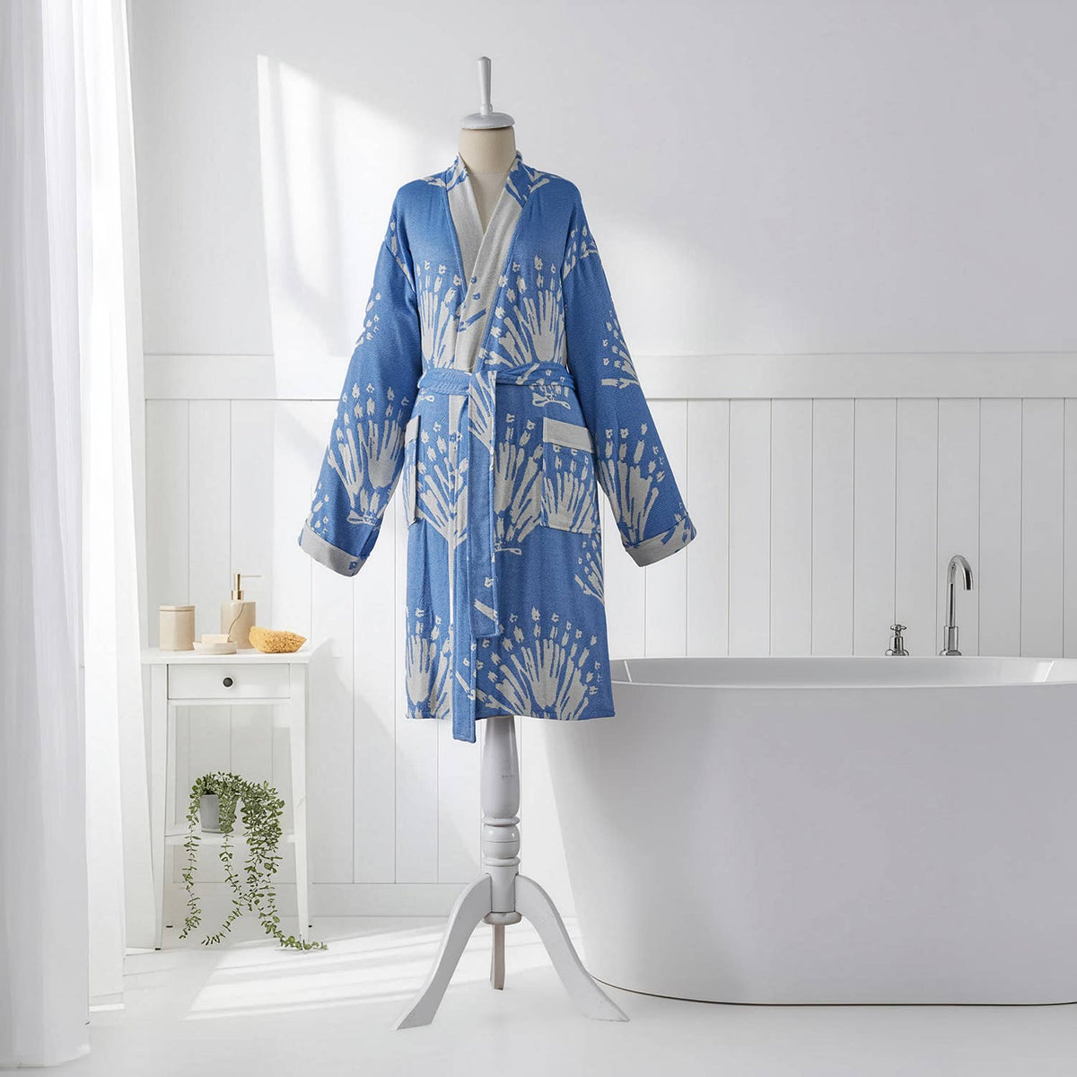 Damask Turkish cotton bathrobe – kimono, woven paisley | Kikoya