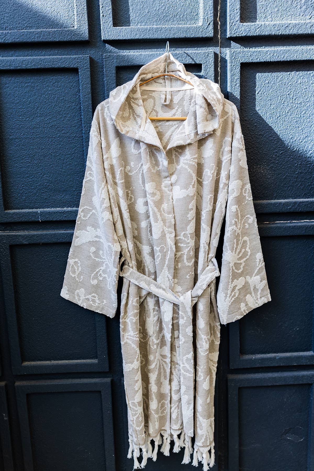 Garden raised terry Turkish bathrobe with a botanical jacquard, hooded | Kikoya