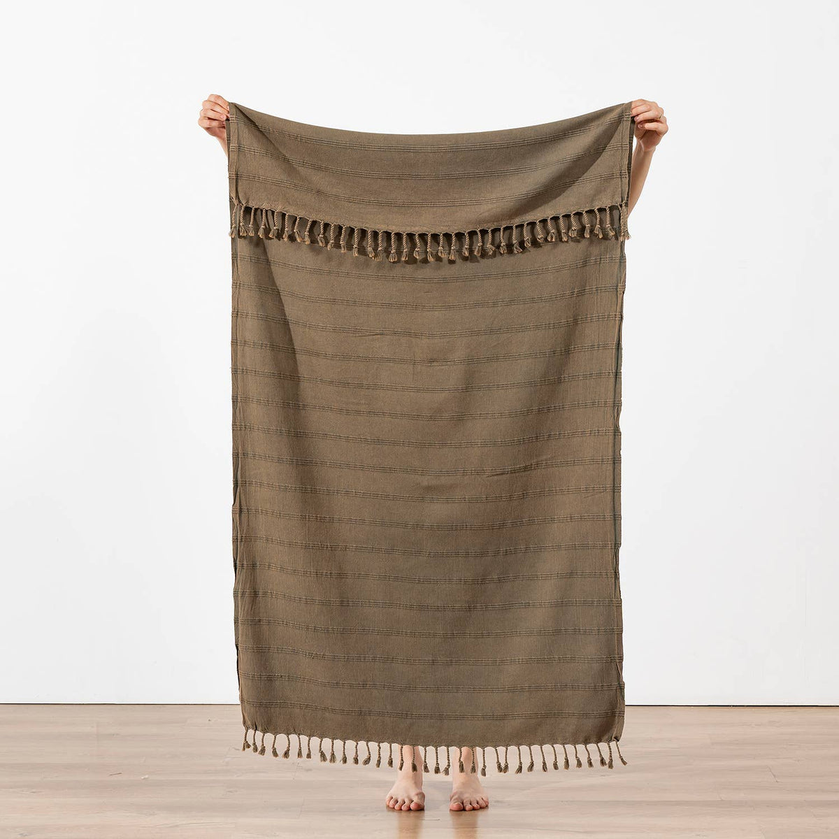 Stonewashed Turkish beach towel – Khaki | Kikoya