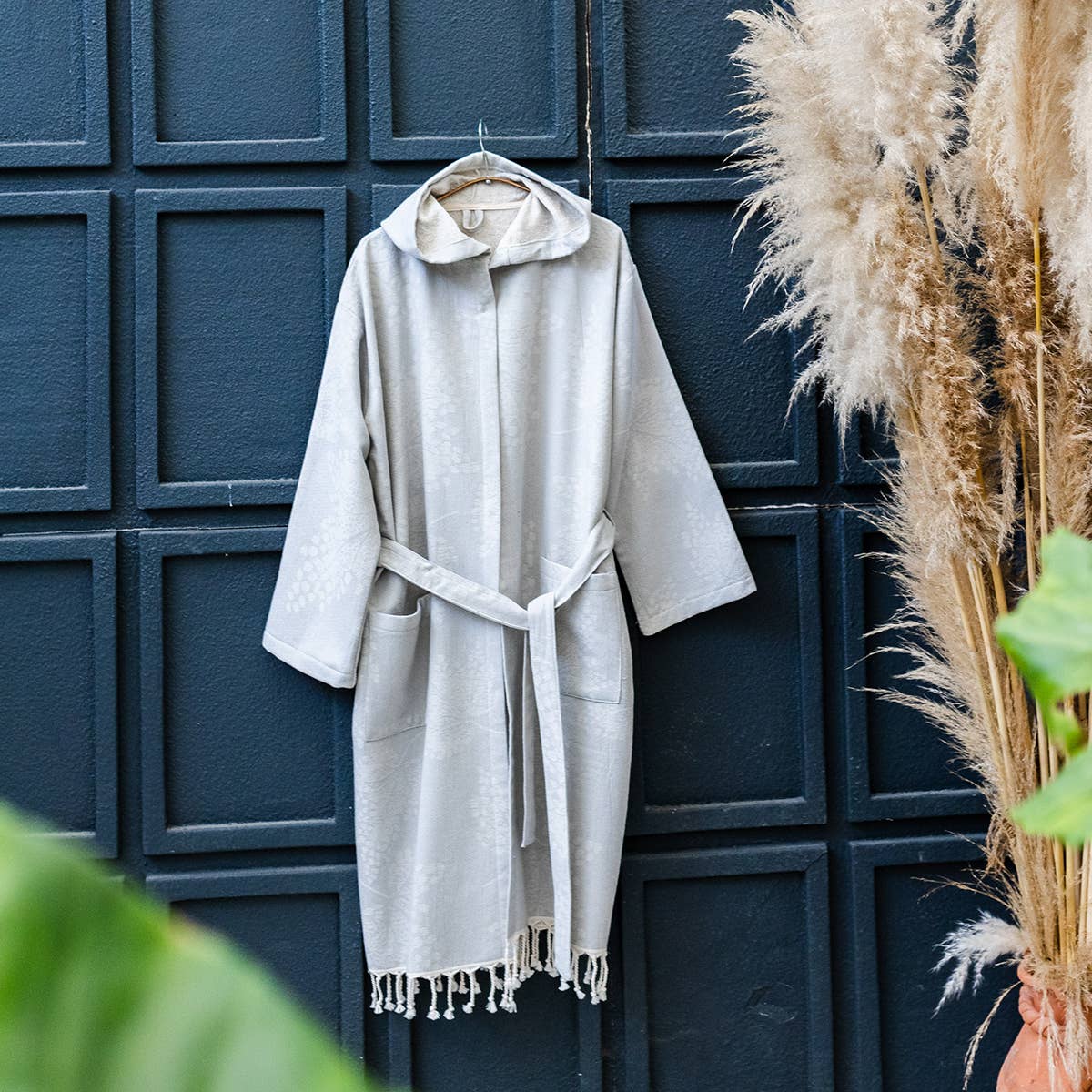 Leaves raised terry Turkish bathrobe, hooded, grey leaf jacquard | Kikoya