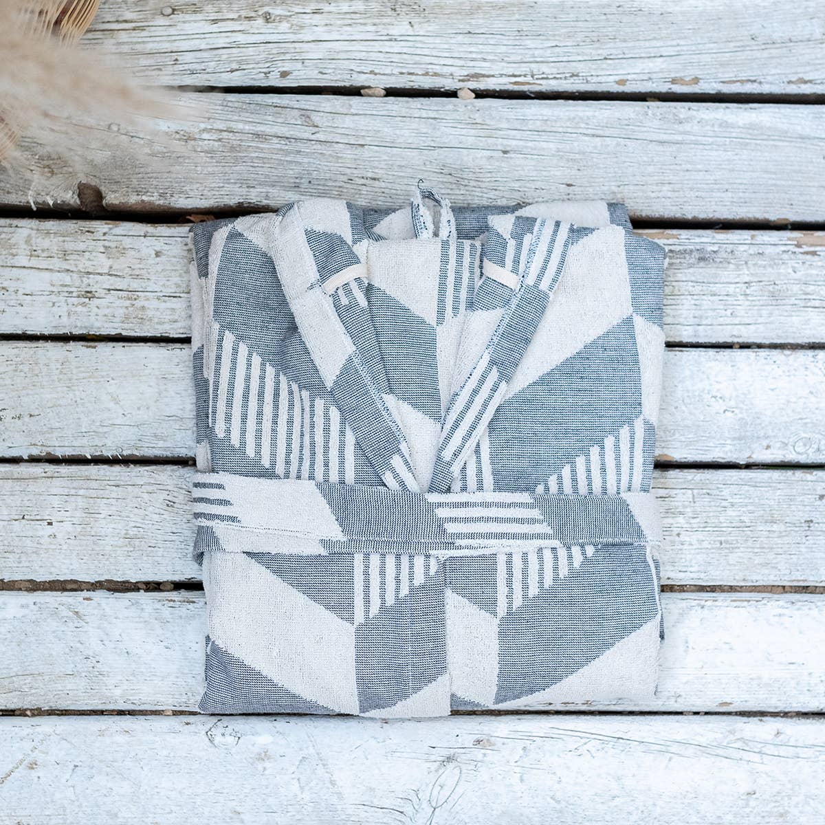 Herringbone raised terry Turkish bathrobe, hooded | Kikoya