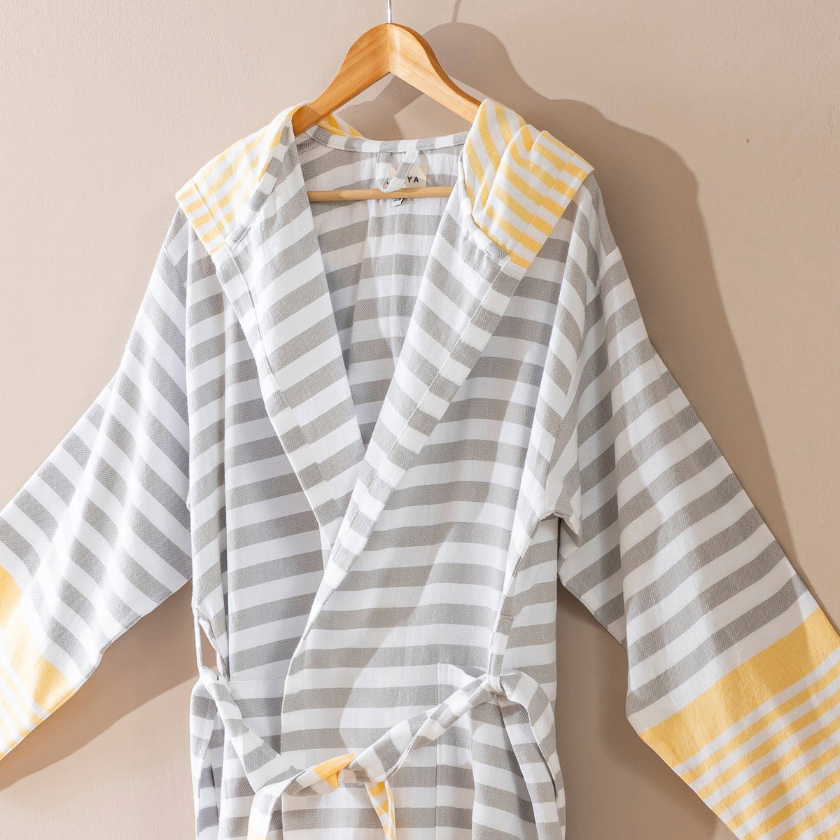 Capri flat-woven Turkish bathrobe in grey & yellow – hooded | Kikoya