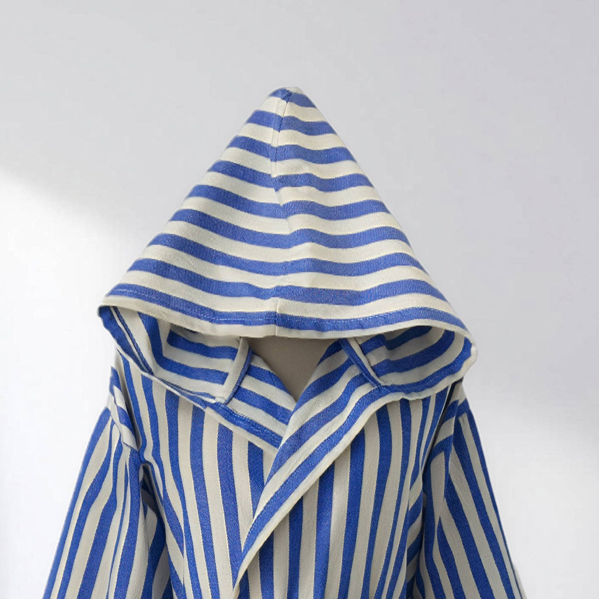 Zebra stripe Turkish hooded bathrobe – Blue & Cream, hood detail | Kikoya