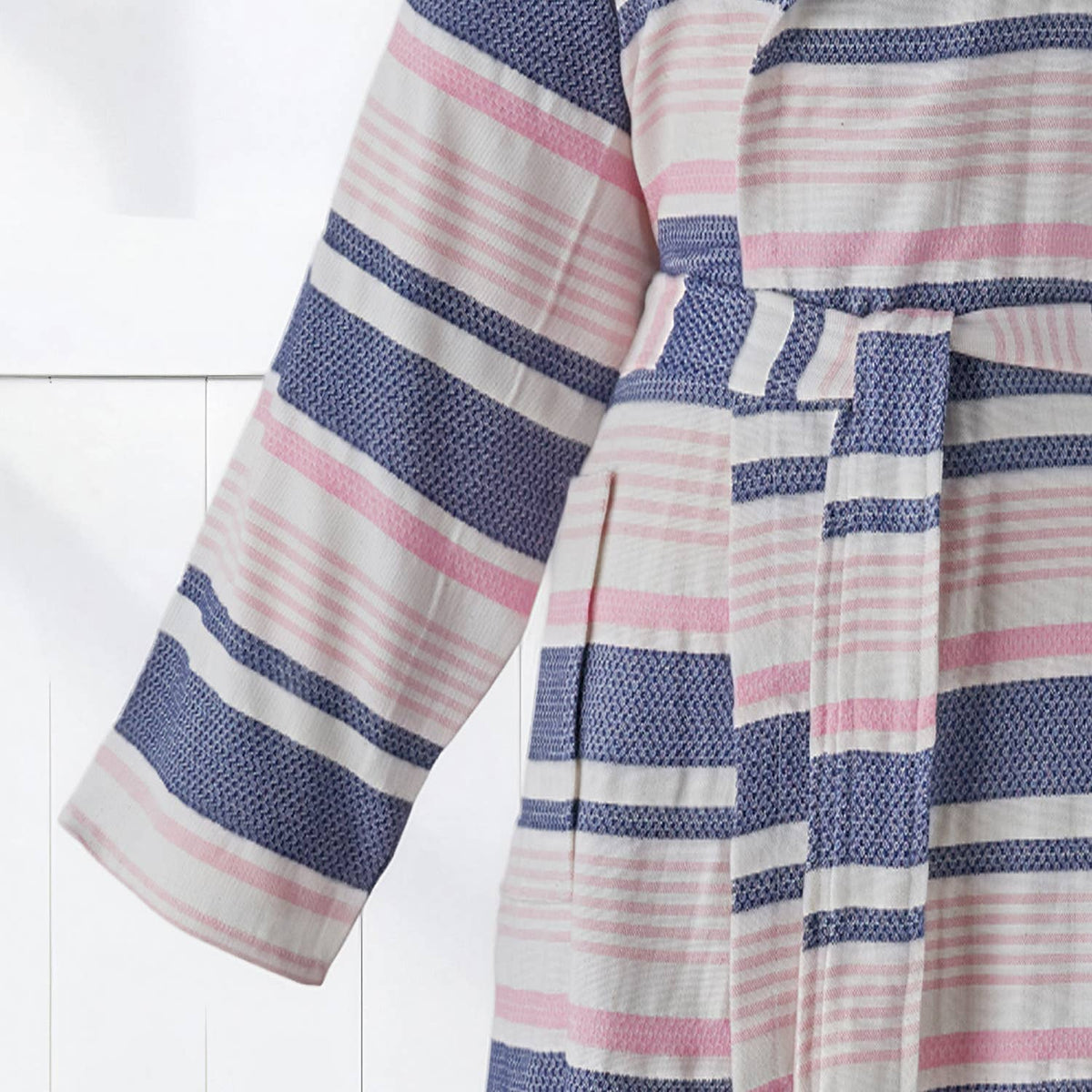 Check Turkish cotton bathrobe – hooded, fringed hood edge | Kikoya