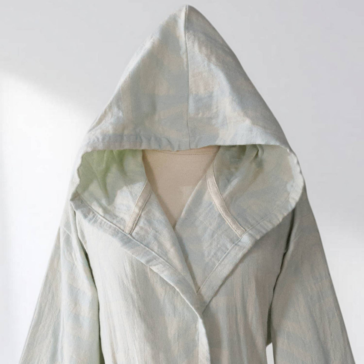 Jacquard Turkish cotton bathrobe in mint – hooded, belted | Kikoya
