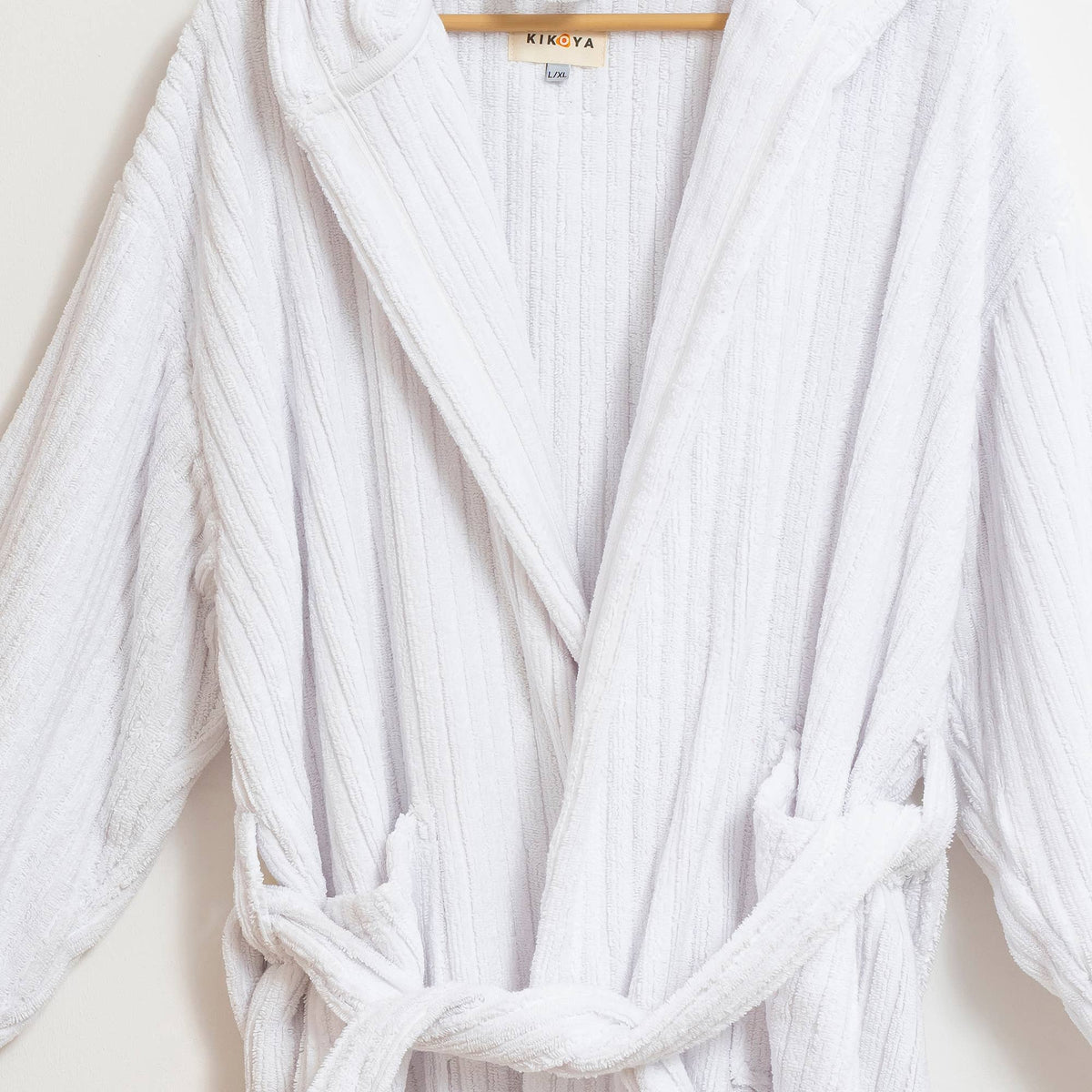 Pompom Turkish bathrobe – White, Hooded, belt and pocket detail | Kikoya