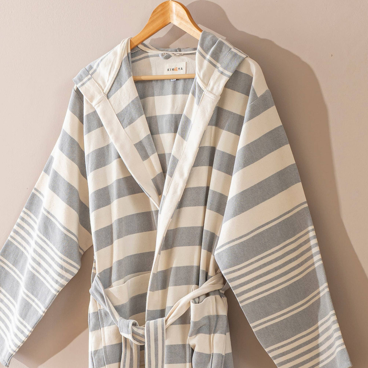 Anatolia flat-woven Turkish bathrobe – stripe, hooded, fringed hem | Kikoya