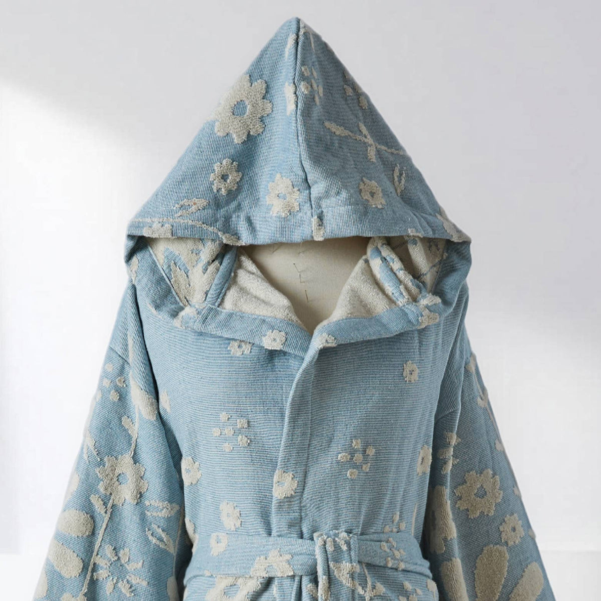Daisy raised terry Turkish bathrobe – floral jacquard, hooded | Kikoya