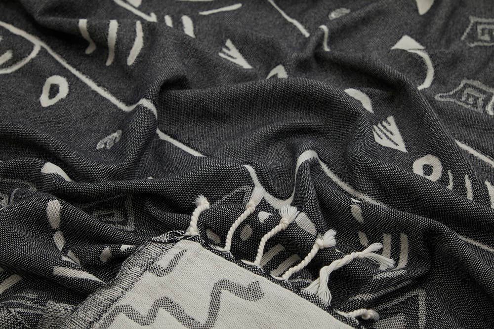 Shark jacquard Turkish beach towel, 35x70 in, flat-woven with knotted fringe | Kikoya