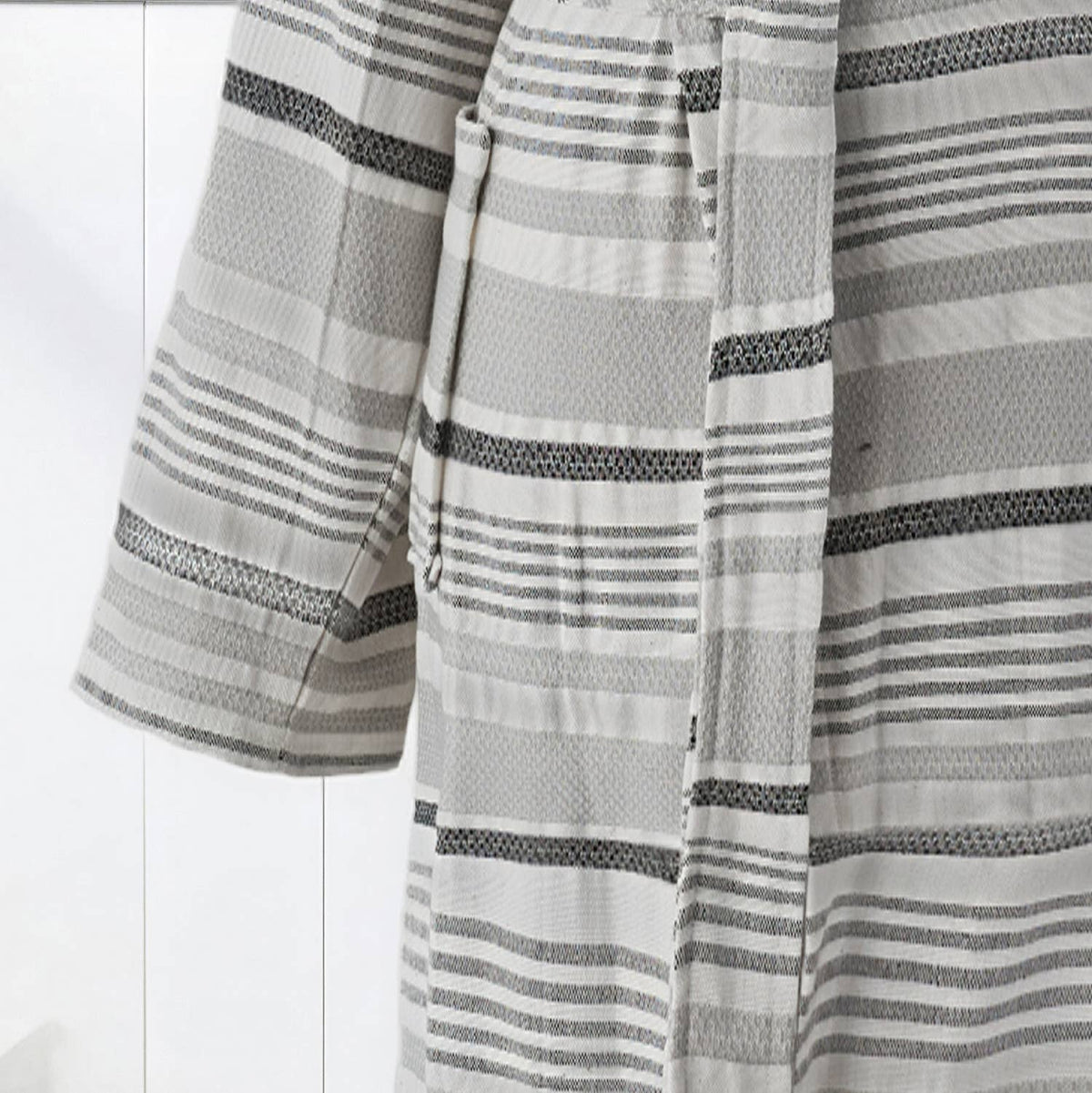 Check Turkish cotton bathrobe – hooded, fringed hood edge | Kikoya