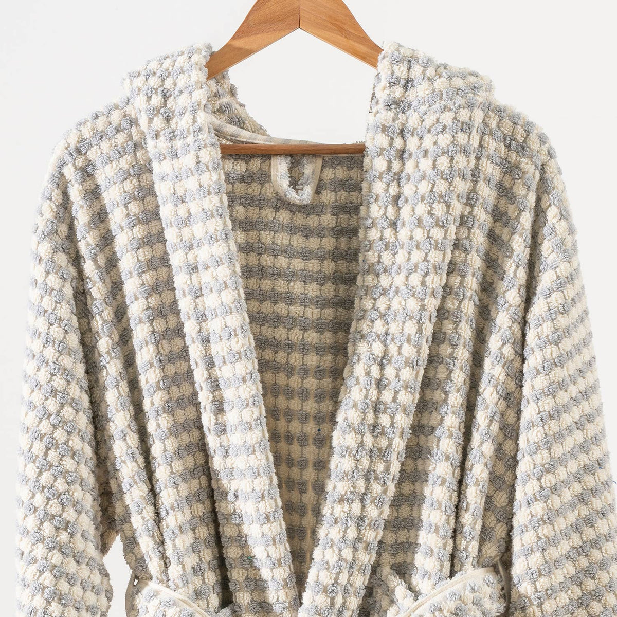 Pompom Turkish bathrobe – Grey, Hooded, back view | Kikoya