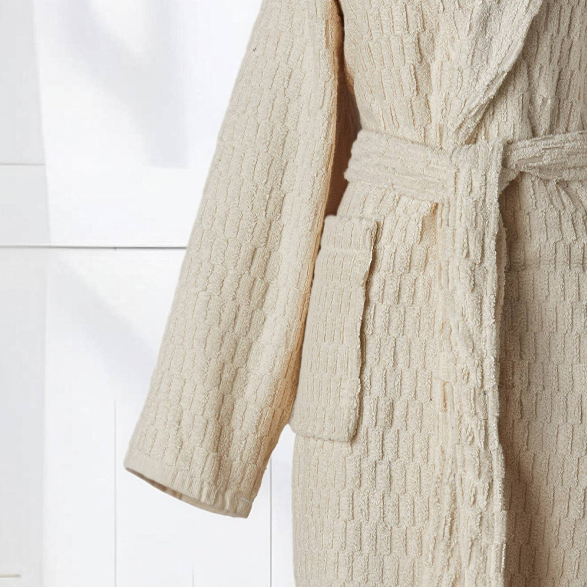 Pompom Turkish bathrobe – Lokum Natural, Shawl Collar, sleeve and texture detail | Kikoya
