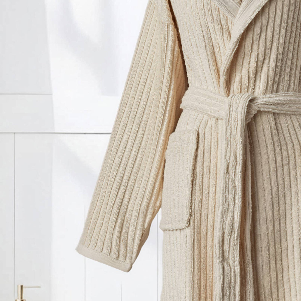 Pompom Turkish bathrobe – Natural Stripe, Hooded, texture detail | Kikoya