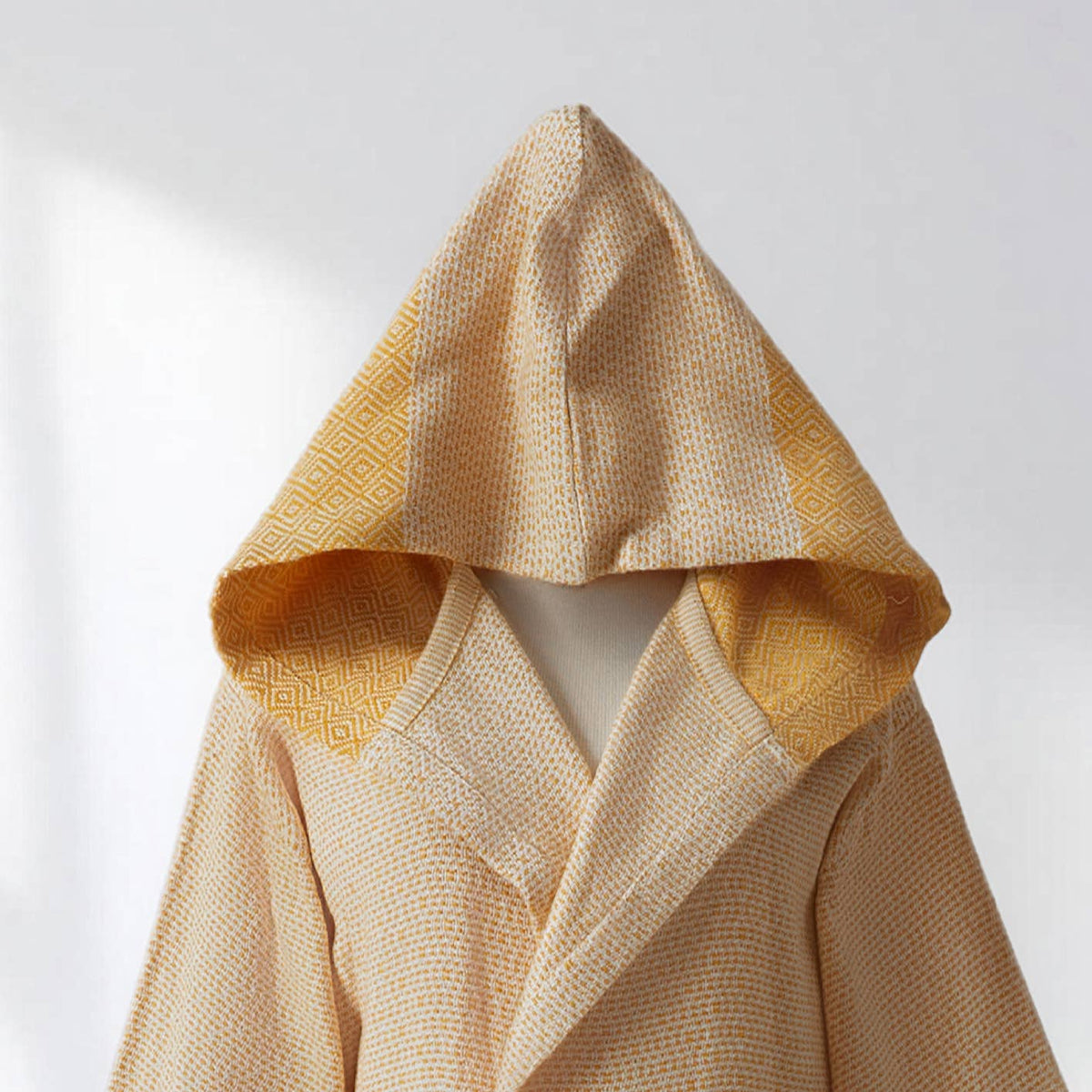 Diamond terry-backed Turkish bathrobe – color-block hooded robe | Kikoya