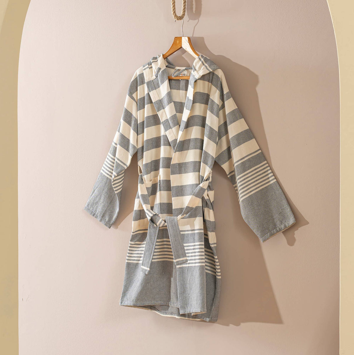 Rumi wide stripe Turkish bathrobe – hooded | Kikoya