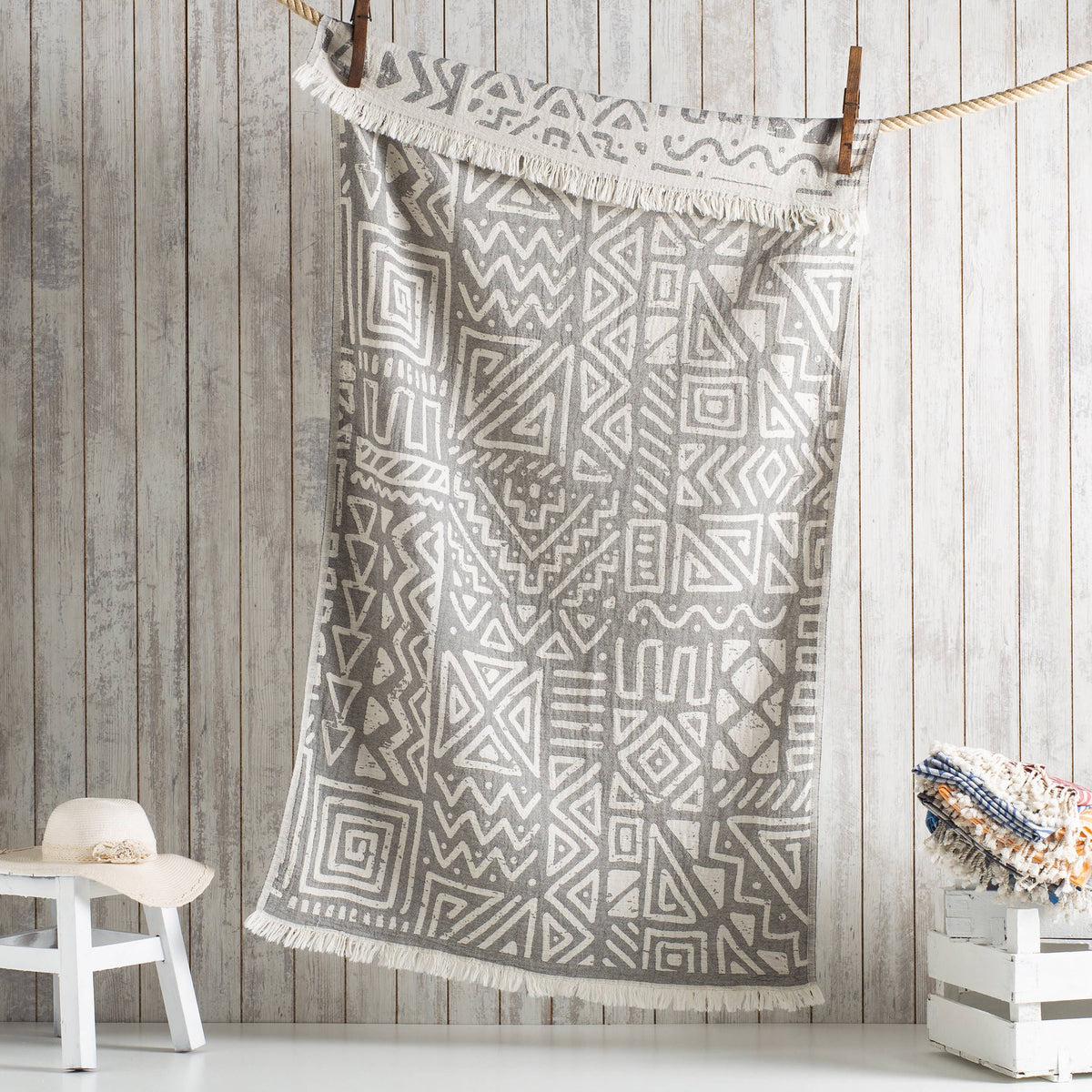 MixGeo Turkish beach towel with mixed geometric jacquard, 35x70 in, flat-woven | Kikoya