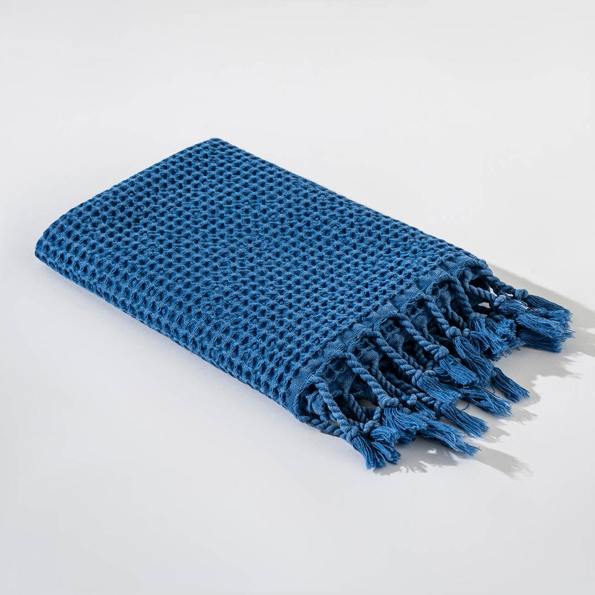 Waffle stonewashed Turkish hand towel – Navy | Kikoya