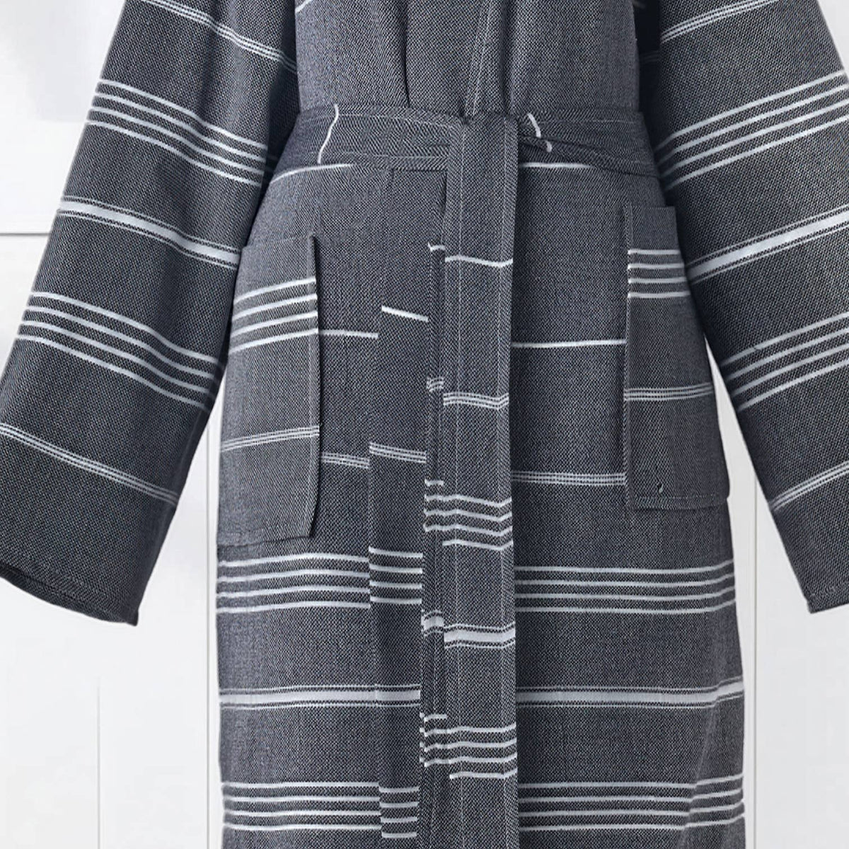 Sultan Turkish kimono bathrobe – Black, tie belt and patch pocket | Kikoya
