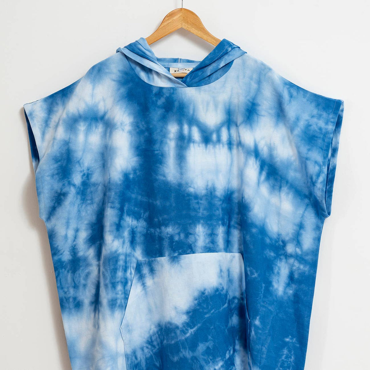 Marble Adult Hooded Changing Poncho – Blue Tie-dye, alternate view | Kikoya
