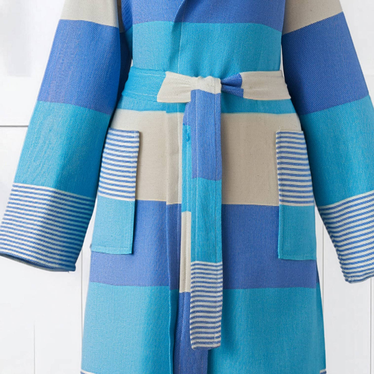 Havana flat-woven Turkish hooded bathrobe – Turquoise & Blue, tie belt and pocket detail | Kikoya