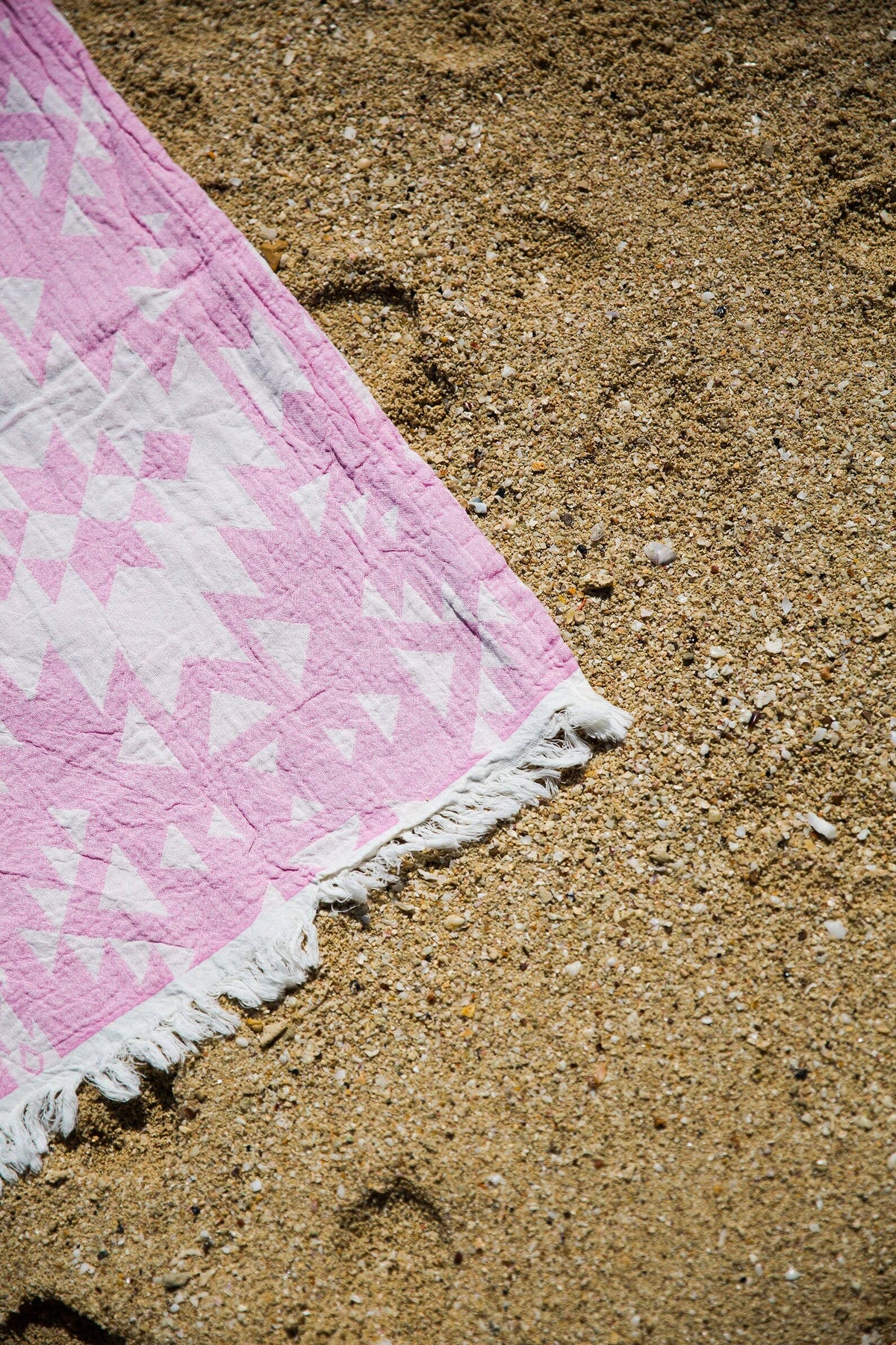 Kilim Turkish beach towel with all-over ikat motif, 33x66 in, bright tones | Kikoya