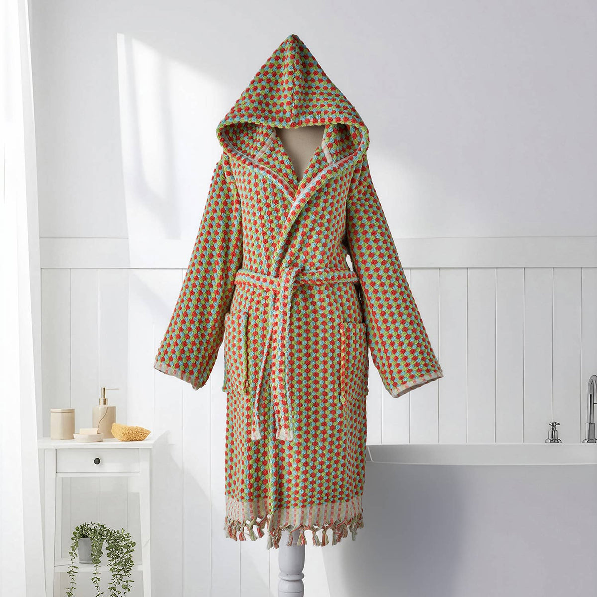 Pompom Turkish bathrobe – Green & Pink, Hooded, texture detail | Kikoya