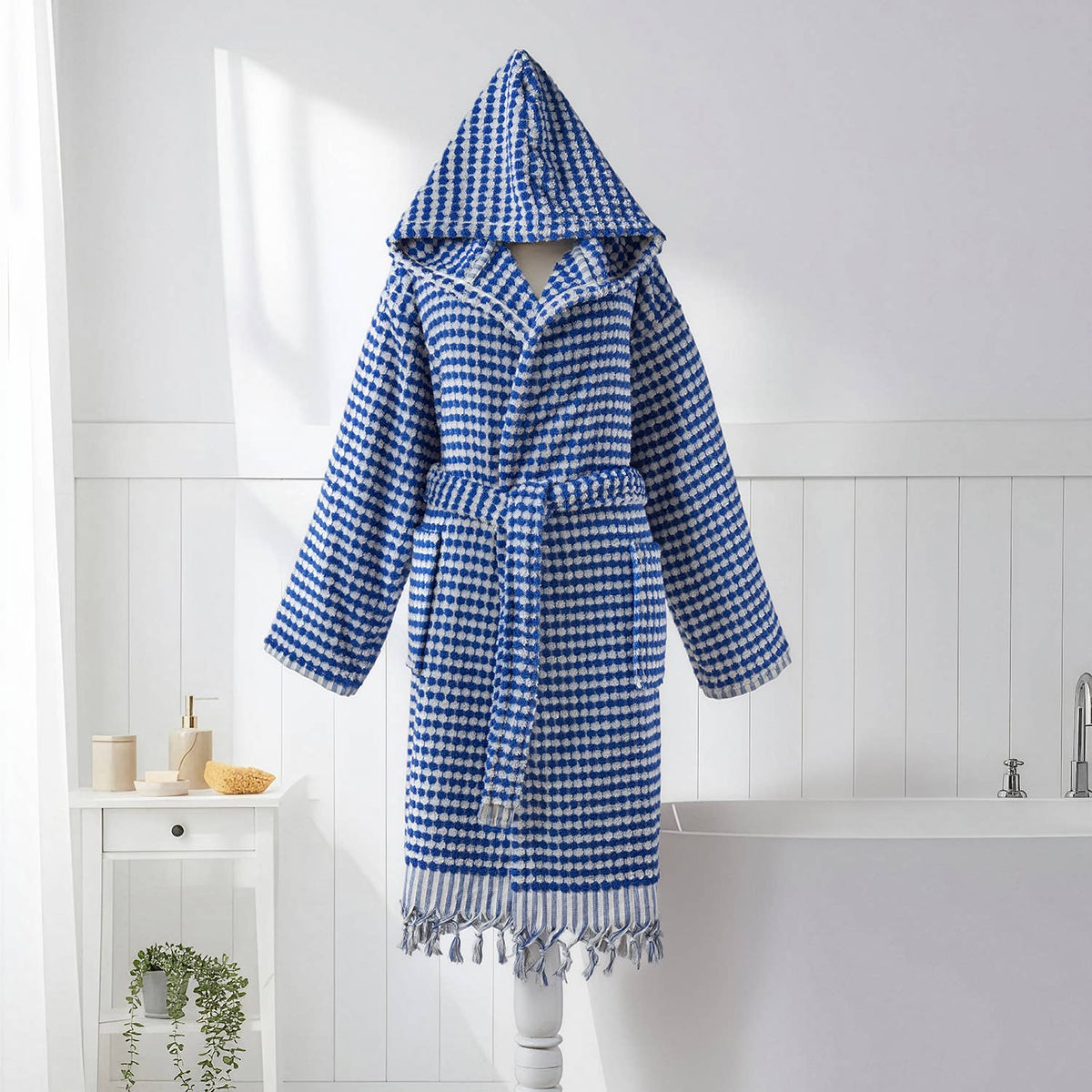 Pompom Turkish bathrobe – Blue, Hooded, front view | Kikoya