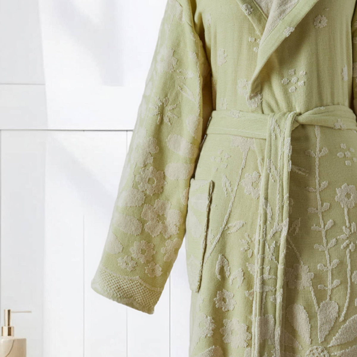 Daisy raised terry Turkish bathrobe – floral jacquard, hooded | Kikoya