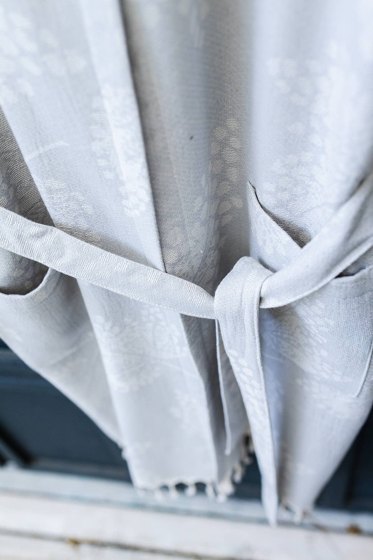 Leaves raised terry Turkish bathrobe, hooded, grey leaf jacquard | Kikoya