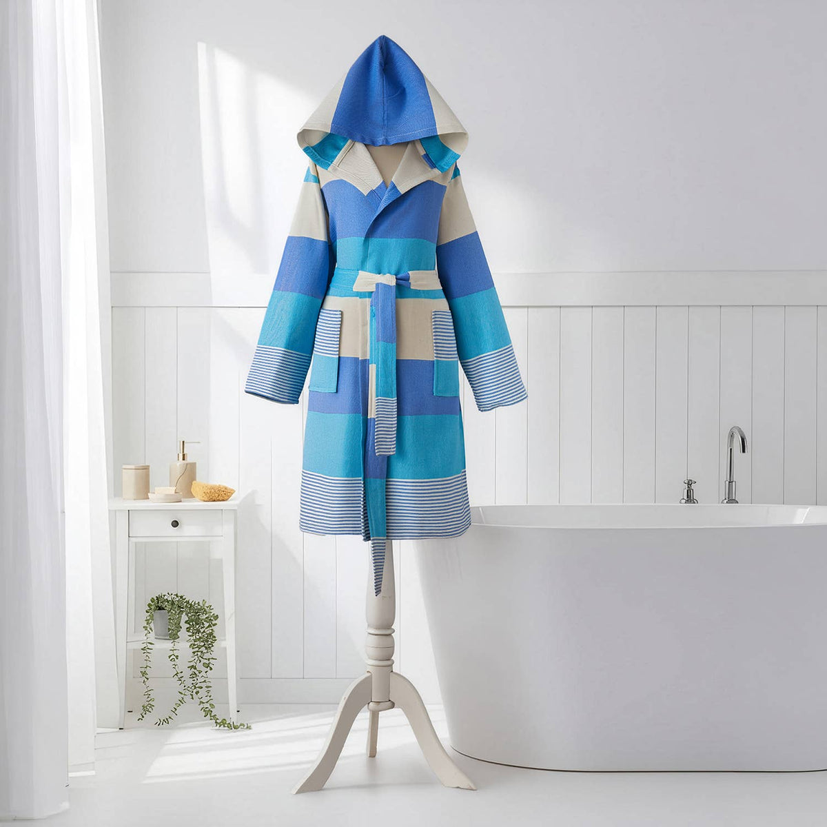 Havana flat-woven Turkish hooded bathrobe – Turquoise & Blue, full-length view | Kikoya