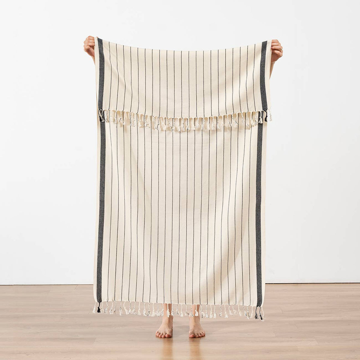 Aphrodisia honeycomb Turkish beach towel with a black pinstripe | Kikoya