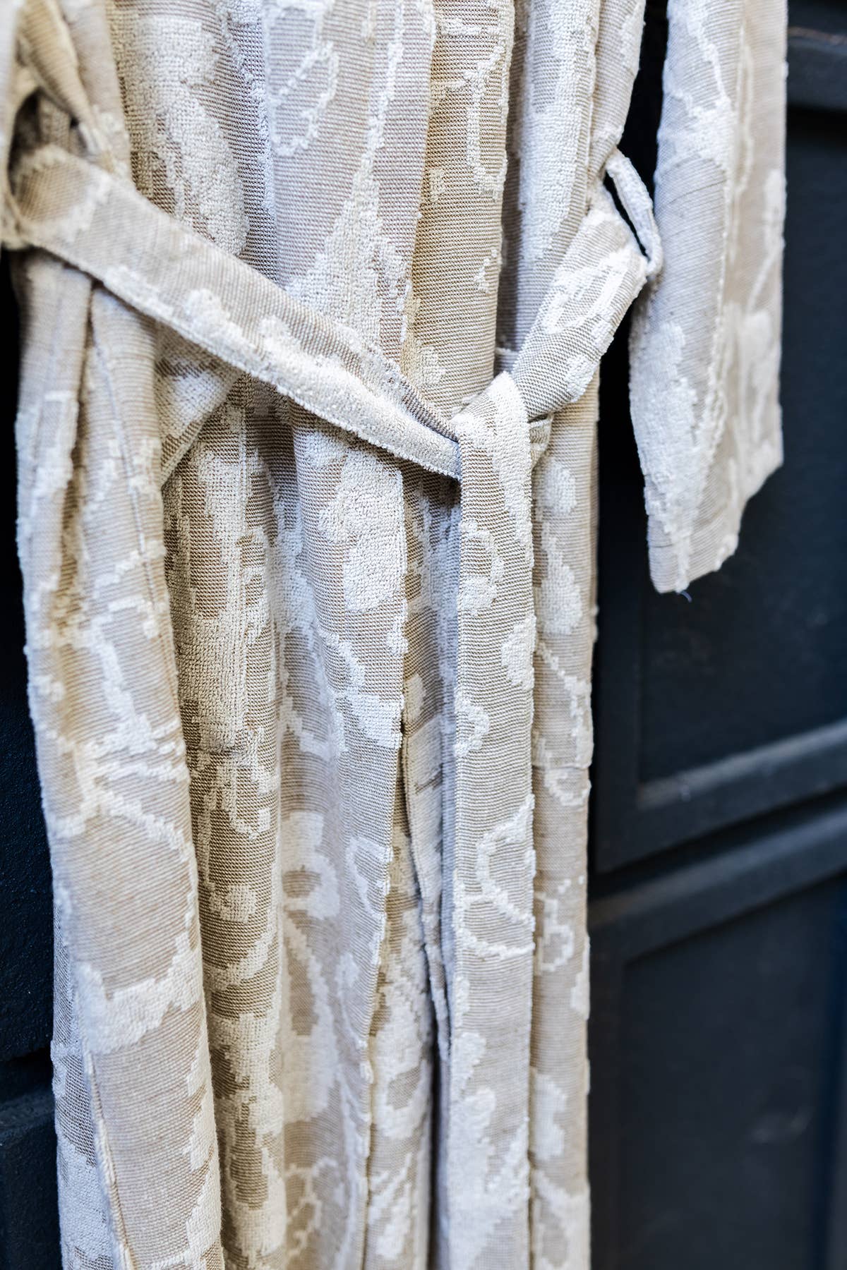 Garden raised terry Turkish bathrobe with a botanical jacquard, hooded | Kikoya