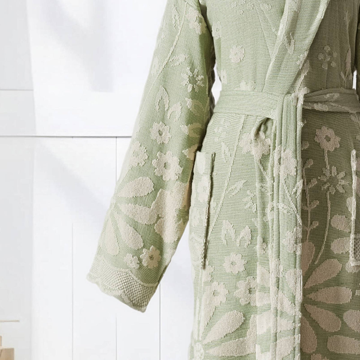 Daisy raised terry Turkish bathrobe – floral jacquard, shawl collar | Kikoya