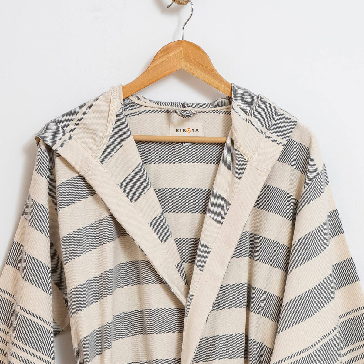 Anatolia flat-woven Turkish bathrobe – stripe, hooded, fringed hem | Kikoya