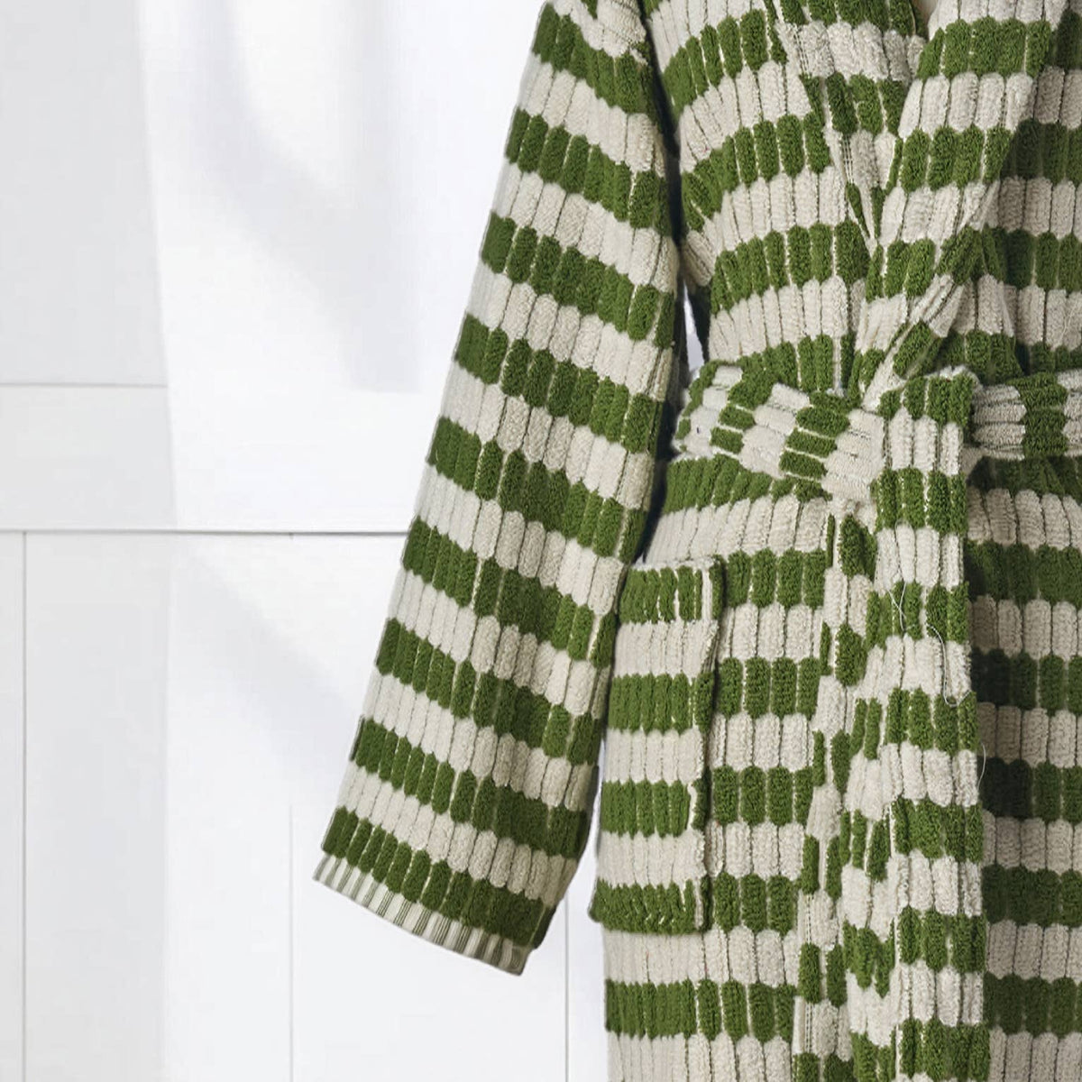 Pompom Turkish bathrobe – Lokum Khaki, Shawl Collar, sleeve and texture detail | Kikoya