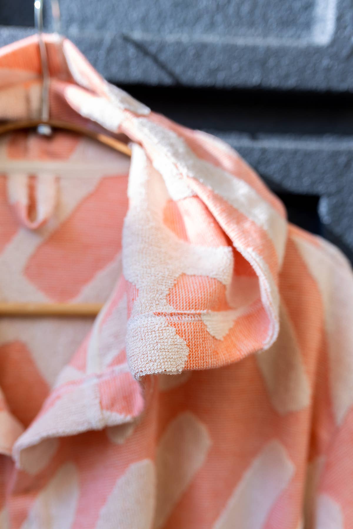 Fishbone raised terry Turkish bathrobe with a herringbone jacquard, hooded | Kikoya