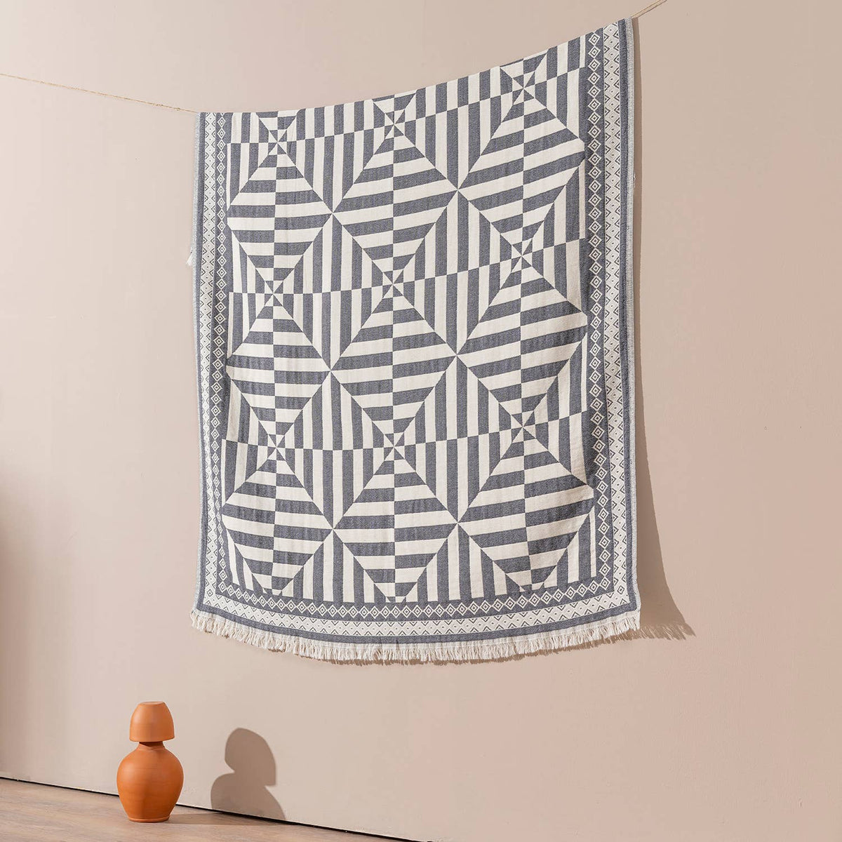 Geo Turkish cotton throw blanket – optic pinwheel, weave detail | Kikoya