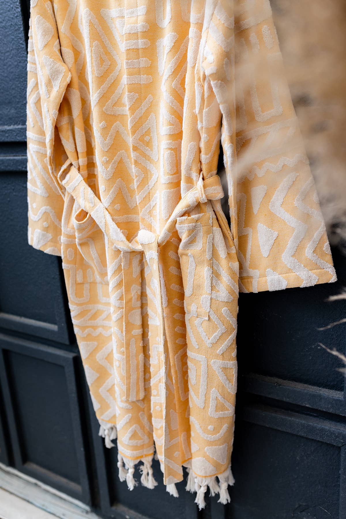 MixGeo raised terry Turkish bathrobe, hooded with a geometric jacquard | Kikoya