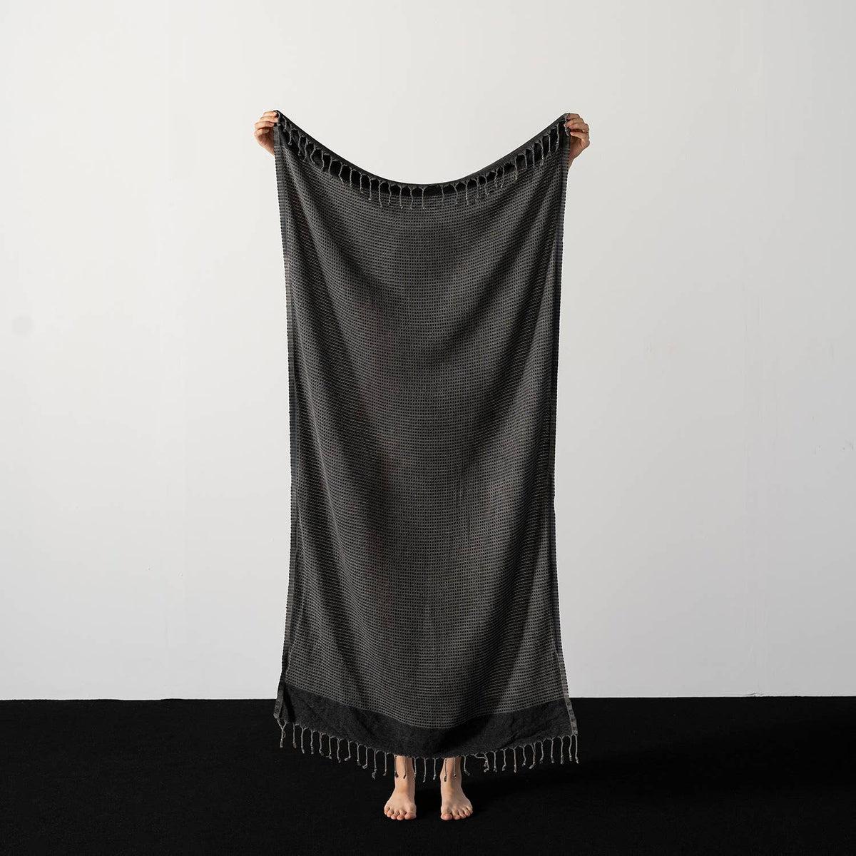Stonewashed bamboo-cotton Turkish towel in charcoal, 31x67 in | Kikoya