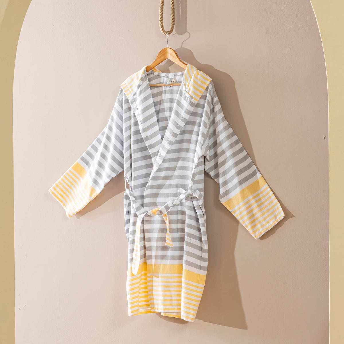 Capri flat-woven Turkish bathrobe in grey & yellow – hooded | Kikoya