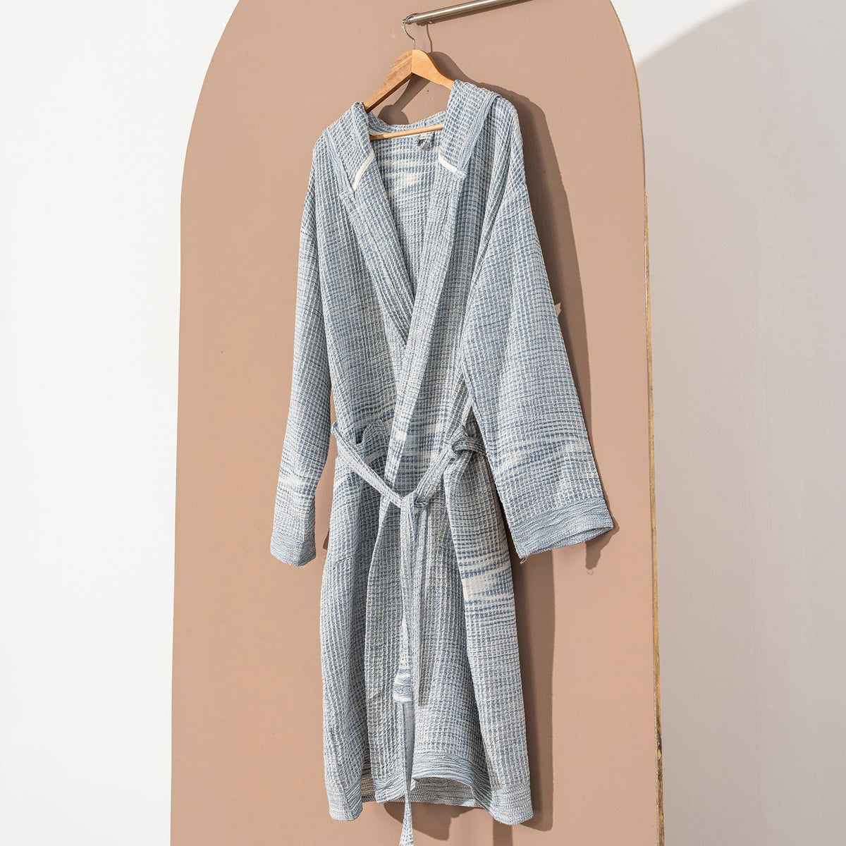 Waffle Turkish cotton bathrobe – Waffle Weave, collar and belt detail | Kikoya
